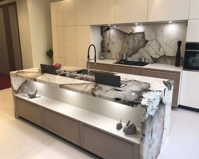 2.Gold Patagonia Granite Countertop